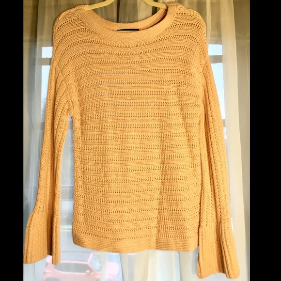 Ellen Tracy Peach Sweater Wide Sleeve - Picture 2 of 3
